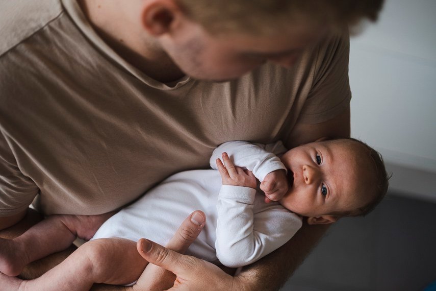 Senado pode votar aumento da licença paternidade para 20 dias nesta quarta-feira (4)