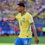 Da Paraíba para a Copa: Os números impressionantes de Douglas Santos na estreia da Seleção
