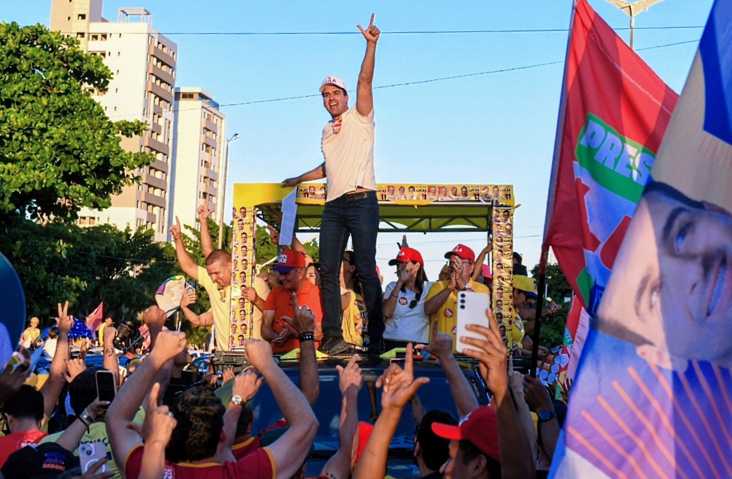 QUAEST: Lucas lidera disputa ao governo com 49%, seguido por Efraim com 16% e Cícero, 15%