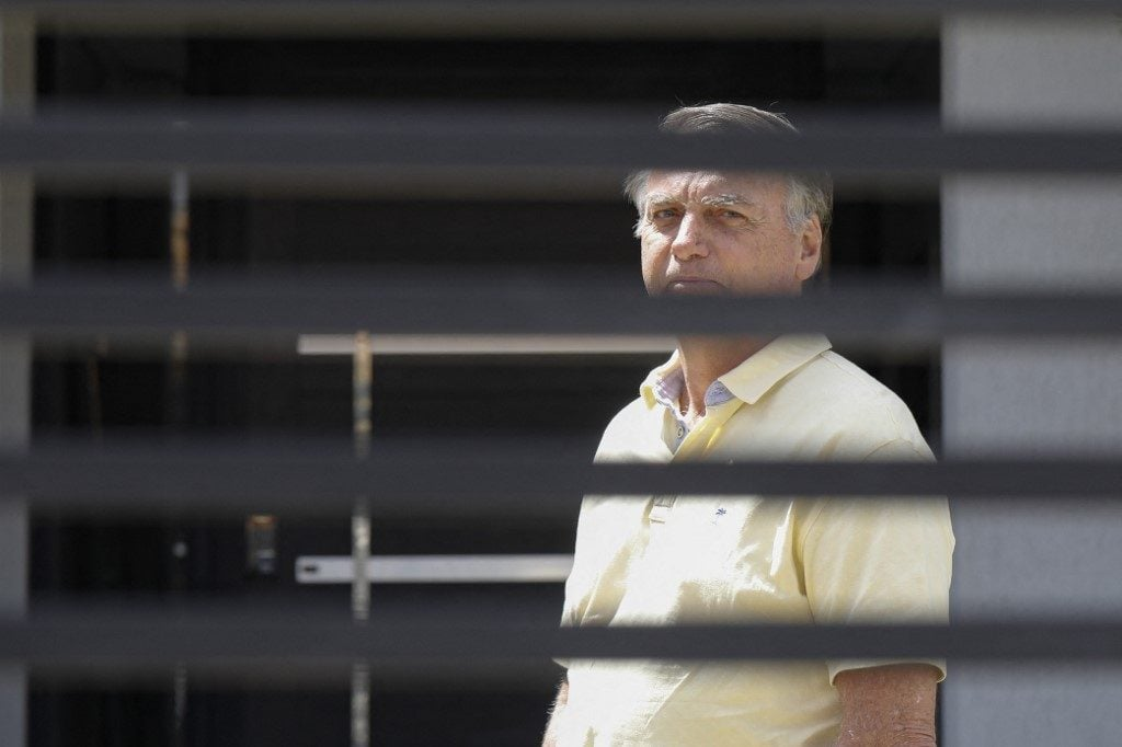 Bolsonaro pede ao STF suspensão imediata da condenação por atos golpistas